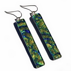 Green Ripple Dichroic Fused Glass Earrings with Solid Sterling Silver Ear Wires zdjęcie 2