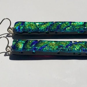 Green Ripple Dichroic Fused Glass Earrings with Solid Sterling Silver Ear Wires zdjęcie 10