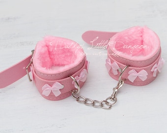 DDLG Hübsche Rosa Pelzige BDSM Bondage Hand Handgelenk Manschetten Bögen Unterwürfig Girly Sub Dainty Daddys Kleines Baby Mädchen Kätzchen Kawaii ABDL reifen