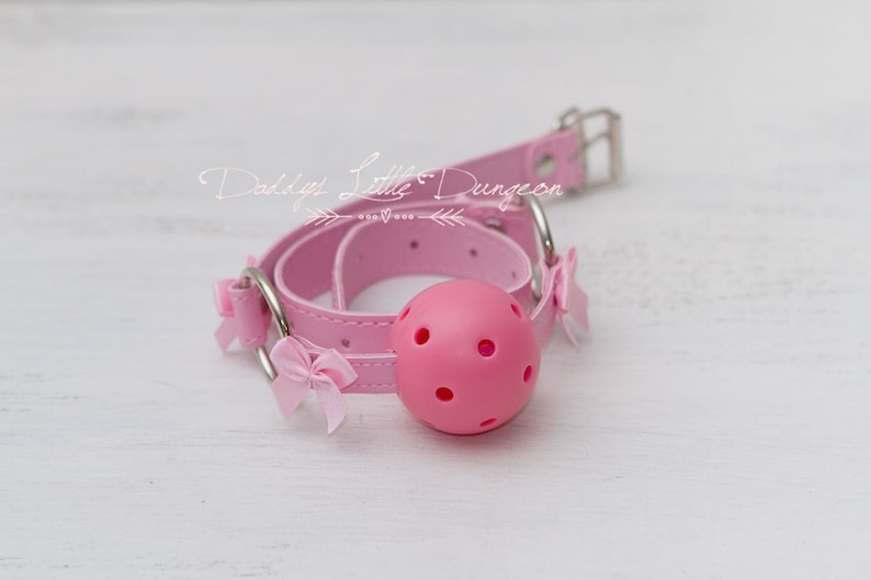 DDLG Pretty Pink BDSM Bondage Ball Gag Bit Bows Sub Girly Daddys Little Girl Boy ABDL Sissy Master Kinky Fetish Freak mature mdlg mdlb ddlb 