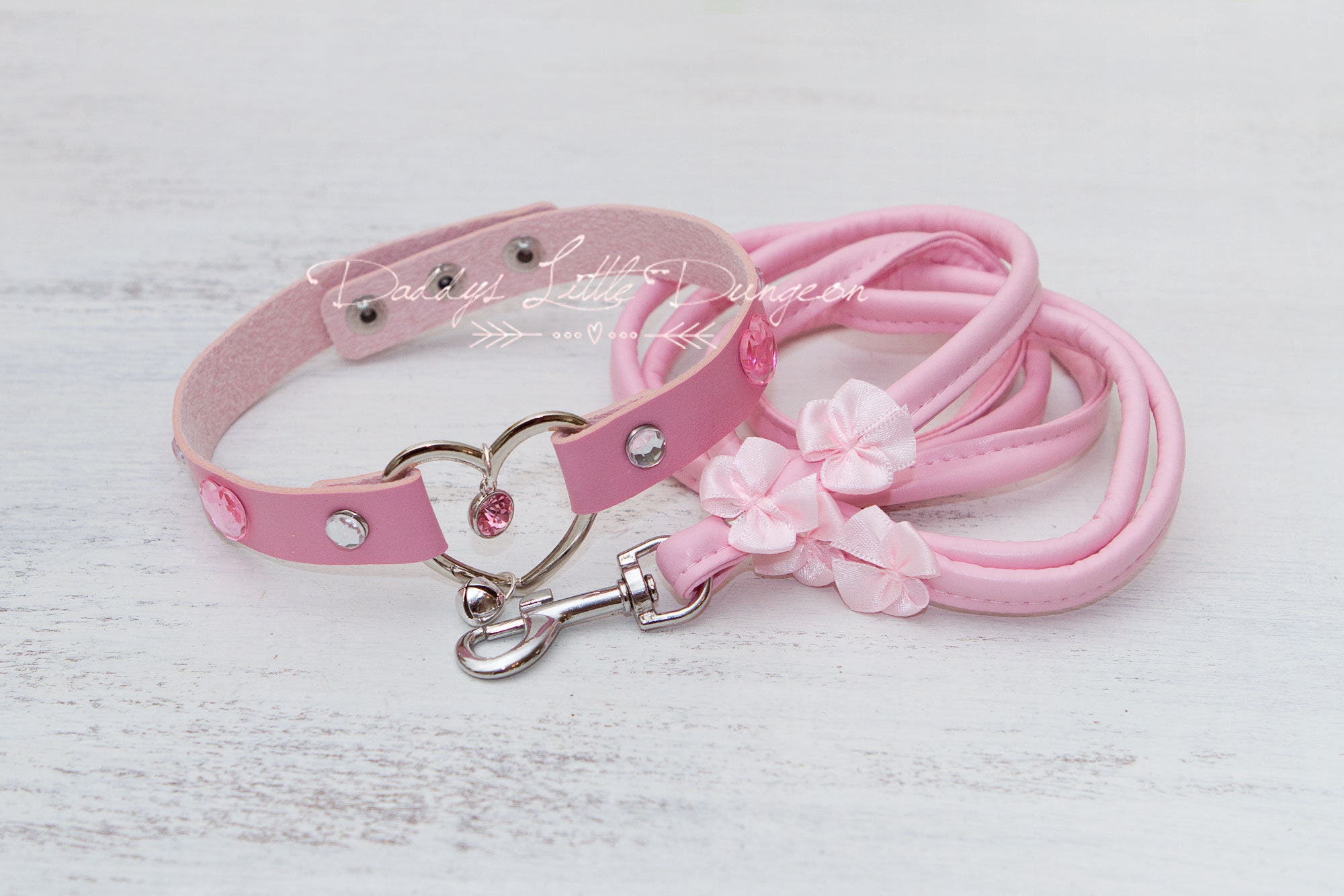 Cute top pink collar