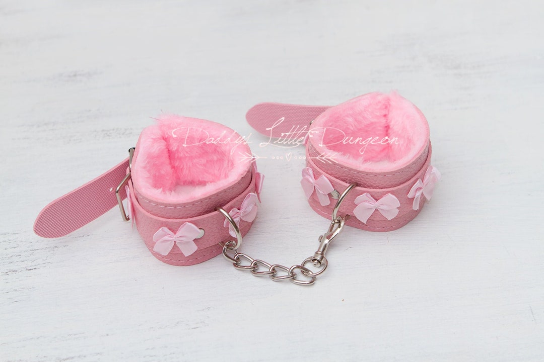 DDLG Pretty Pink Furry BDSM Bondage Hand Wrist Cuffs Bows Submissive Girly Sub Dainty Daddys Little Baby Girl Kitten Kawaii ABDL mature