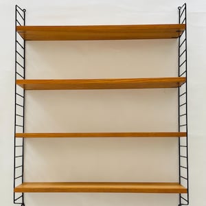 String shelf Bokhyllan &quot;The ladder shelf&quot; oak wall unit Nisse & Katja Strinning, Sweden 1950s.