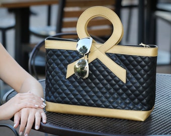 R omigo purse brand