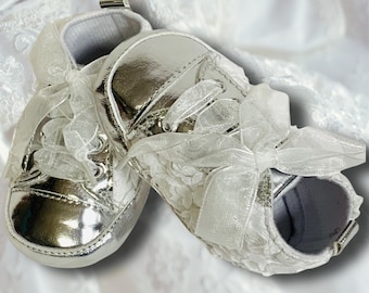 Baby Girl Shoes, White Roses Shoes, White and Silver Shoes for baby, Shoes for Infant