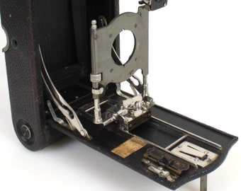 Waltax Okako Tokyo Kolex Vertical Foldable Camera With Case 1950s