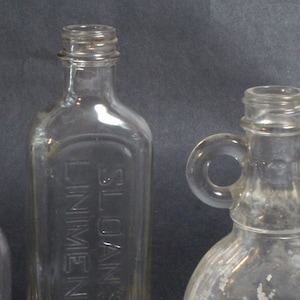 Set di 3 bottiglie di medicina dell&#39;annata, / / bottiglia di vetro bottiglia/Clear / / Antique Pharmaceuticals