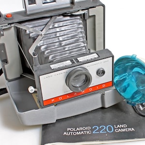Polaroid Camera Outfit 220 with Accessories and Manual//Instant Film Camera