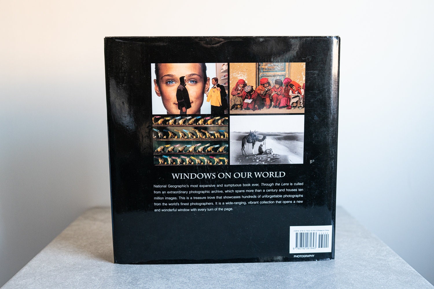 Through the Lens ナショナルジオグラフィック レンズを通して：ナショナルジオグラフィックの傑作写真集 - ハード