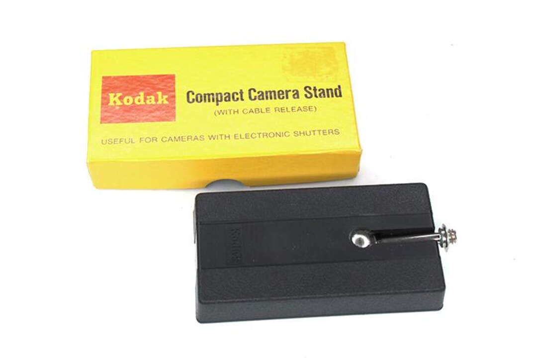ア*民様 Kodak フィルム ディスプレイスタンド Kodak製 フィルムカメラ用カメラスタンド（ケーブルレリーズ付き）新品