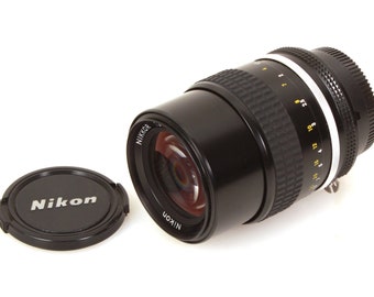 Nikon Nikkor 135mm f/3.5 Nikon F 35mm Film Camera Lens w/ Caps