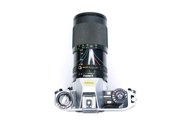 Fg-20 フィルムカメラ Nikon W 35-140 ズームマクロレンズ 動作確認