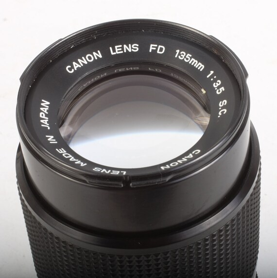 Canon EF-S 18-135mm f3.5-5.6 IS USM au meilleur prix sur