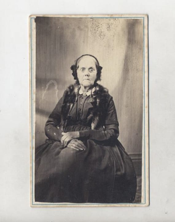 CDV Photo Ancienne Originale - Portrait De Femme Mode - Marseille J. Duffart - Vers 1860