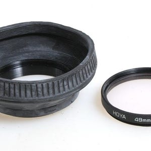 49MM Rubber Lens Hood With Skylight 1B Filter