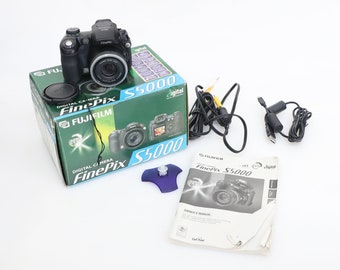 Fujifilm FinePix S5000 3.1MP Digital Camera in Box with Accessories WORKS