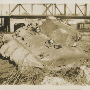 Vintage Wwii M4 Sherman Tank testrit foto in de buurt van Cleveland (Ohio) - 8 x 10