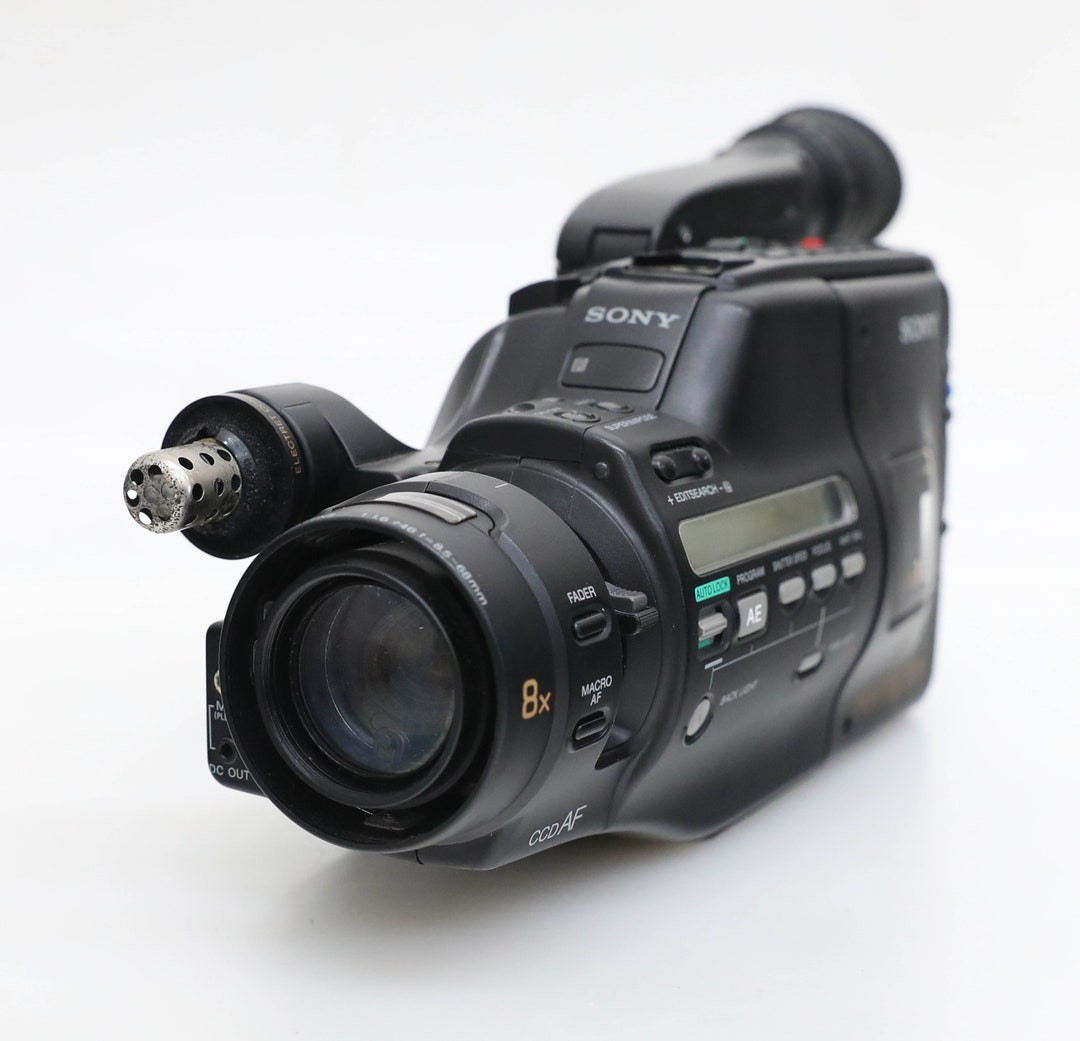 Sony CCDF401 Video 8 LCD Display Handycam With ACV60A Camera Recorder