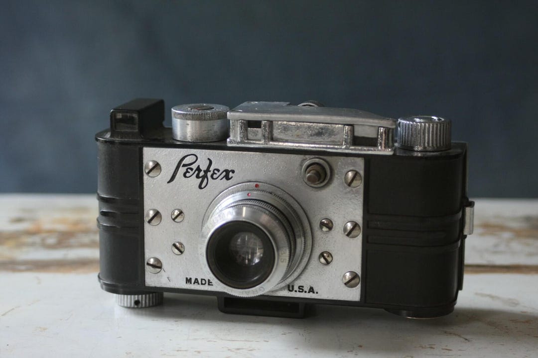 Vintage 1938 Perfex Speed Candid Camera With Graf Perfex Anastigmat F/3 ...