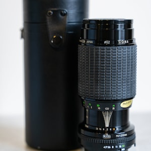 Sigma 70-210mm f4.5 Zoom Lens for Minolta MD Mount w/ Case