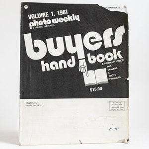 ヴィンテージ フォト ウィークリー バイヤーズ ハンドブック (ブルー ブック セクション付き) - 第 1 巻、1981 年
