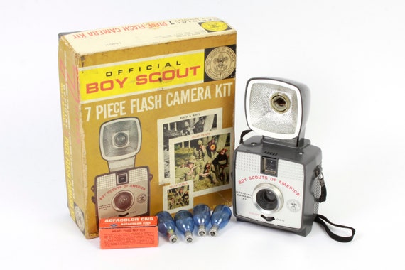 BSA / Boy Scout of America貴重　アメリカ製　ビンテージ Vintage 1960s BSA Official Boy Scout Flash Camera in Box W/ Film