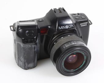 Minolta Maxxum Dynax 7000i Point and Shoot 35mm Film Camera with 35-70mm Lens