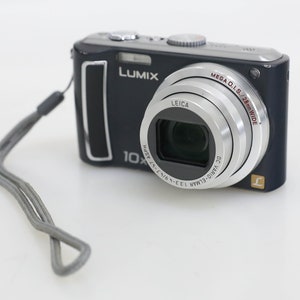 Panasonic Lumix DMC-TZ4 Black Digital Camera with Original Box and Accessories image 2