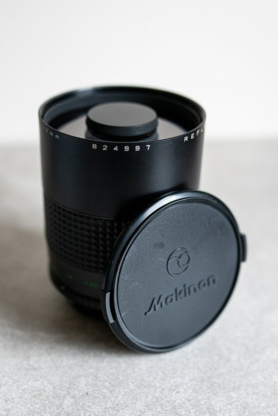 A Makinon MC reflex 1:5.6 300mm bayonet-mount mirror camera lens