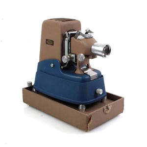 Vintage FilmStrip Standard Projector & Equipment Co. Model 750-C with working Bu