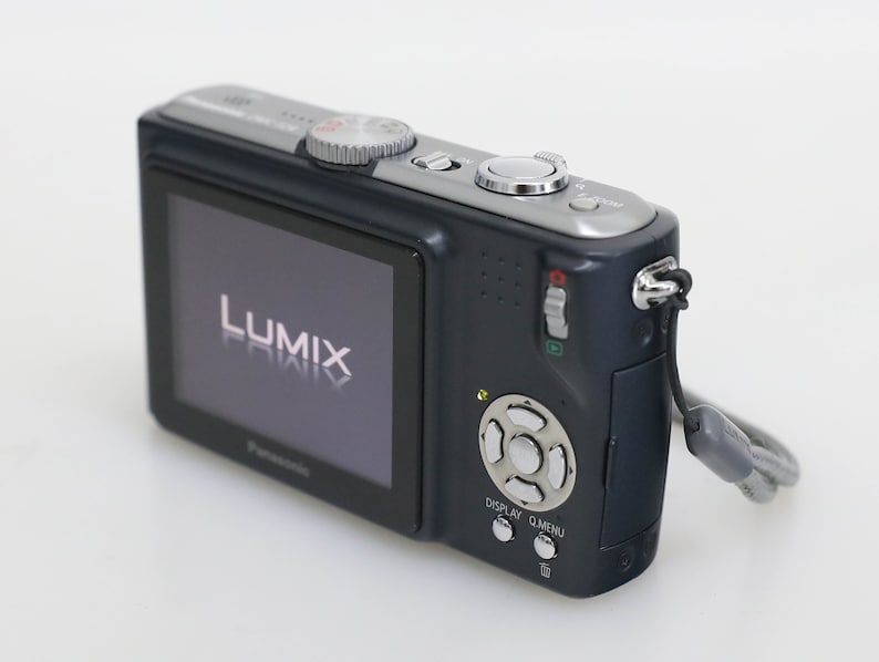 Panasonic Lumix DMC-TZ4 Black Digital Camera with Original Box and Accessories image 4
