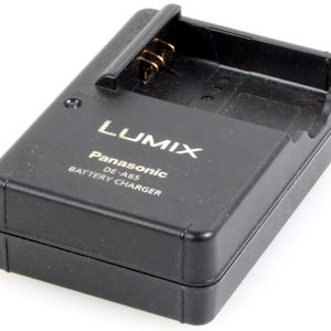 Panasonic Lumix DMC-ZS5 Charger Model DE-A65B
