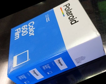 Polaroid 600 Color Film Pack, 16 Fotos pro Packung, Abgelaufen 21.08 ungeöffnet New Old Stock