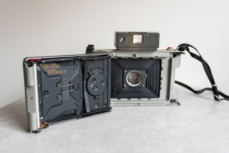 Polaroid 330 Packfilm Land Camera Etsy