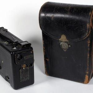 Kodak Cine Model B 16 mm Kamera mit Tasche