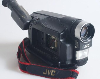 JVC Compact VHS Camcorder GR-AXM17U 20x Zoom Vhs-c Camcorder With ...