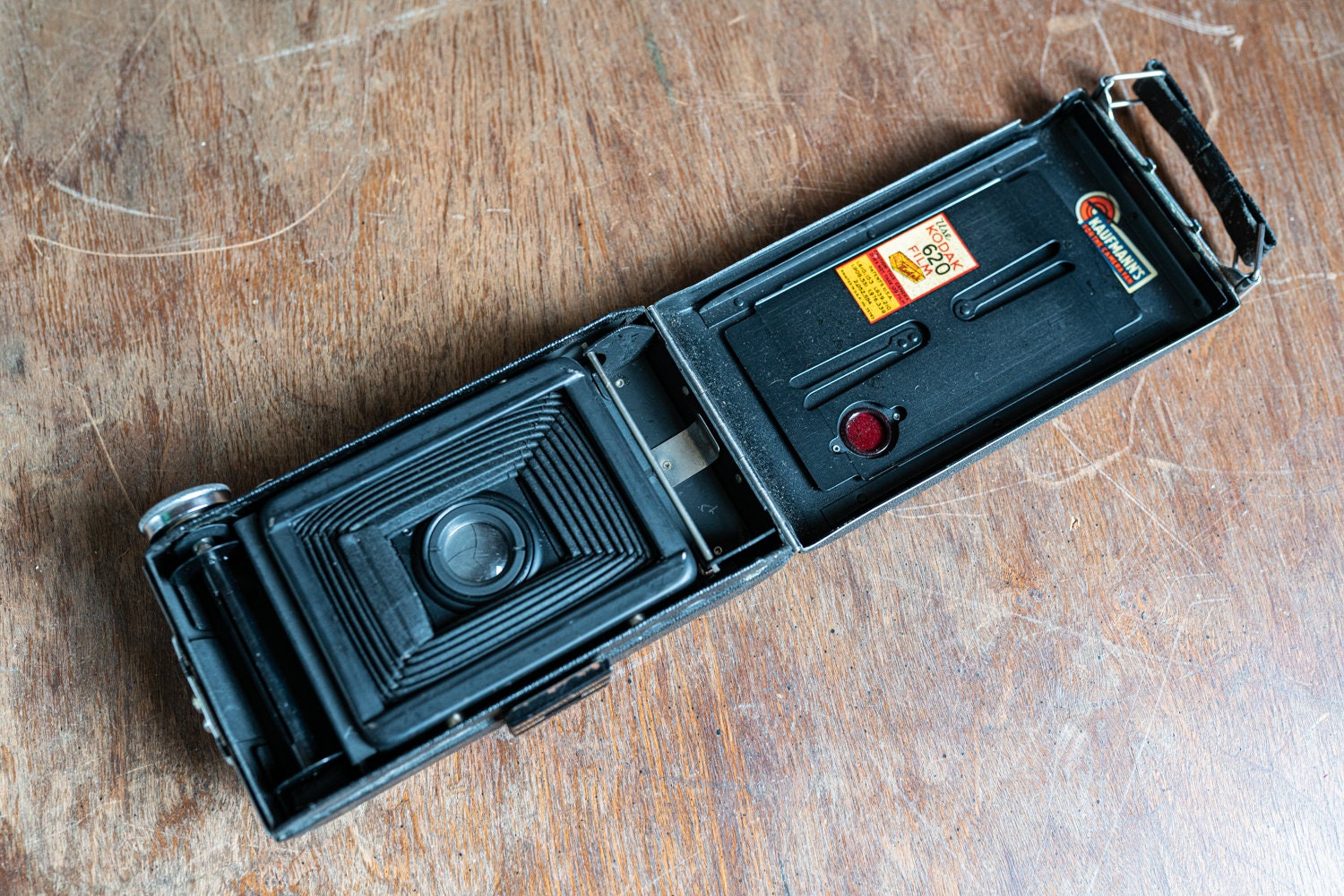 Kodak 620 折りたたみ式カメラ 1960年製 Vintage Kodak 620 Folding Film Camera W/ FPP 620 Black and