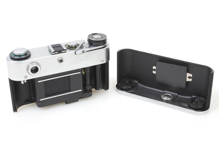 フェド5B 55/2.8　ロシアカメラとしては極美 Fed 5b ロシア製ソビエトカメラ、インダスター55レンズ付き、ケースと