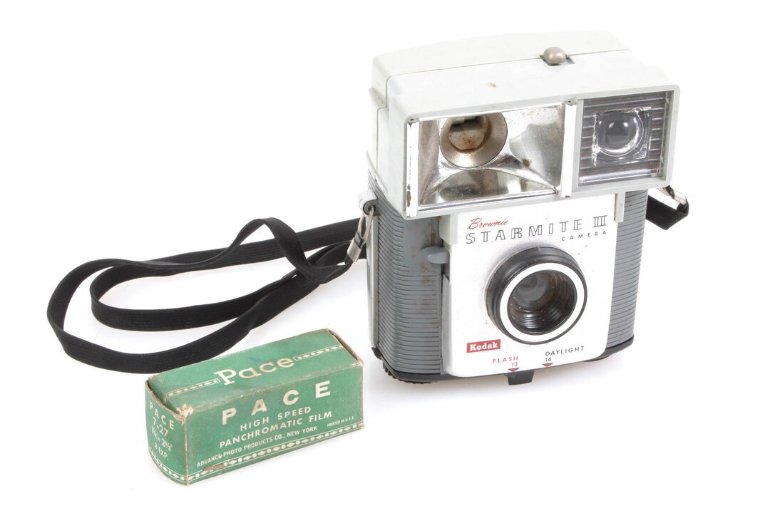 Kodak Brownie Starmite II Camera W/film WORKS