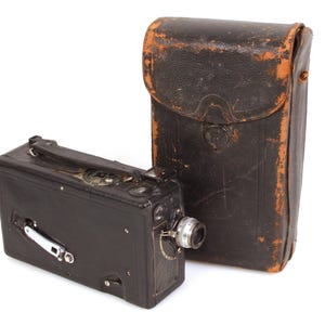 Kamera filmowa Kodak Cine Model B 16 mm z oryginalnym skórzanym etui