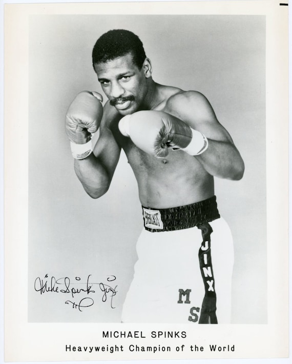 【激レア】金メダリスト&世界王者サイン入りボクシンググローブ(左) 激レア】金メダリスト&世界王者サイン入りボクシンググローブ(左) 2025