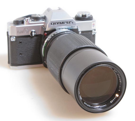 F-1 フレーム付き Olympus OM-G W/ 65-200MM F.4 Zuiko Lens - Etsy