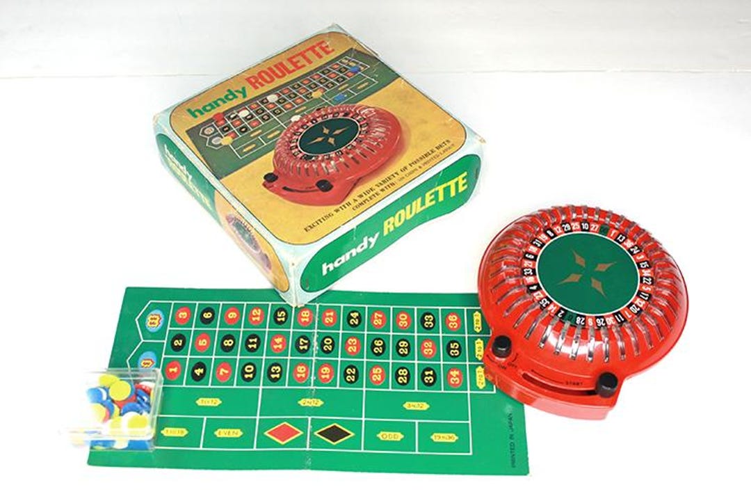 Vintage Handy Roulette Set Chips Board Collectors Item Battery Operated ...