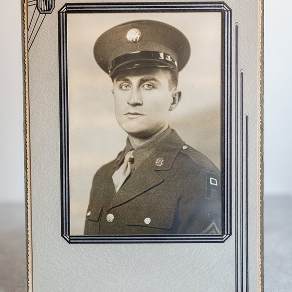 Mated Portrait of a Soldier in Folding Presentation Mat