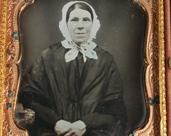 DAGUERREOTYPE, Charming Vintage Portrait of Woman in Bonnet & Child in Tree, 1840s Rustic Farm Scene