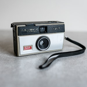 Kodak Instamatic Camera 124 - Type 126 Film Camera - For Display Only