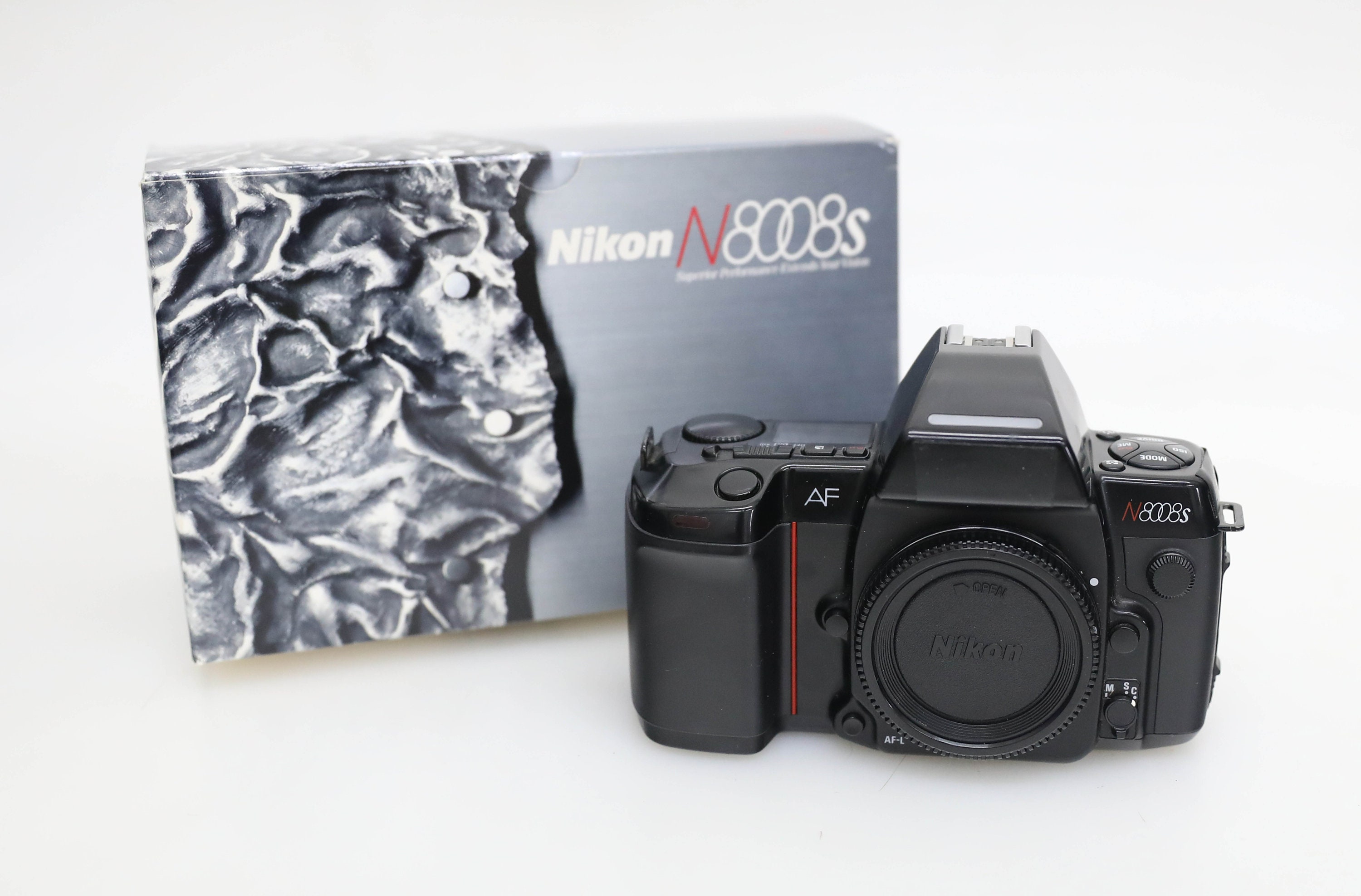 Nikon N8008s 35mm SLR Film Camera in Original Box - WORKS Body