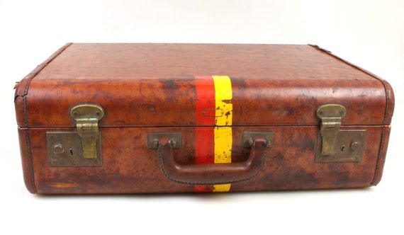 1940's Vintage Suitcase//DIY - image 1