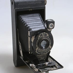 Kodak No. 1a Pocket, appareil photo Art Déco pliant à soufflet avec styliste original