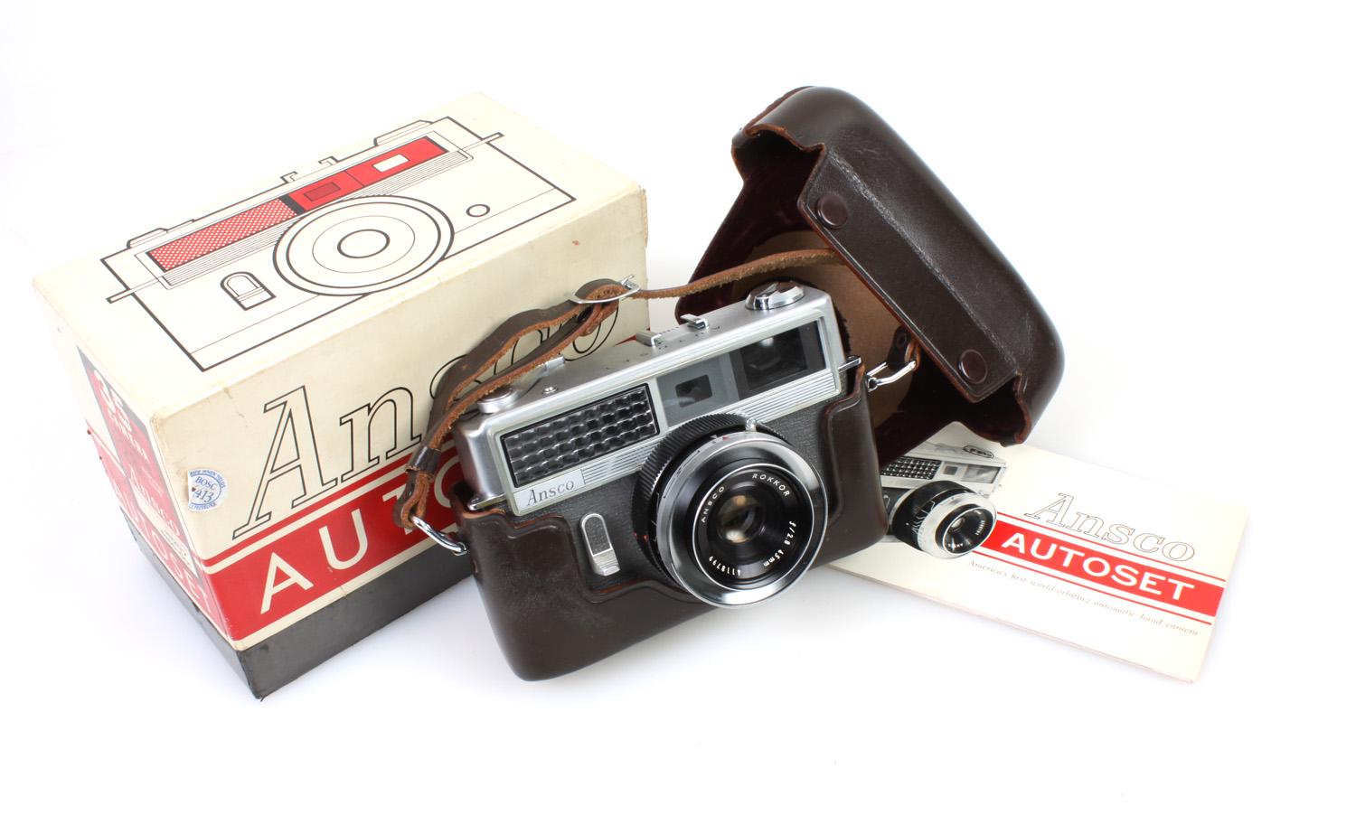 じゅん First Camera in Space//35mm Ansco Autoset Film Camera, for